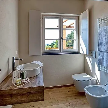Mirandola Aparthotel 4*
